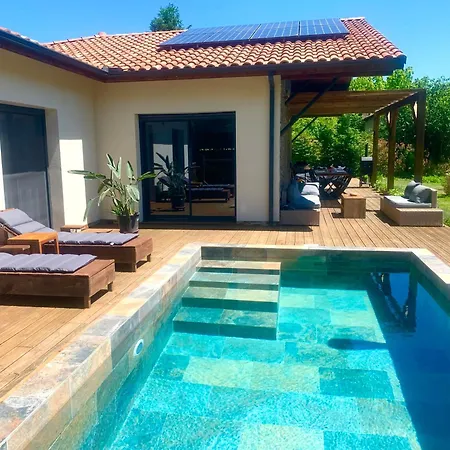Piscine Chauffee Et Ideale Pour Famille Et Amis Villa *