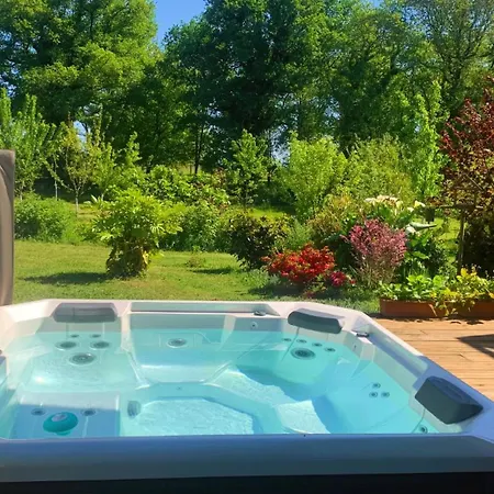 Piscine Chauffee Et Ideale Pour Famille Et Amis Villa Castandet