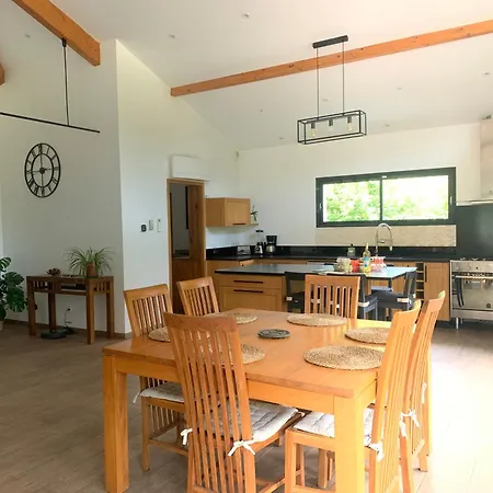 Piscine Chauffee Et Ideale Pour Famille Et Amis Castandet